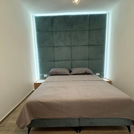 Isla'S Luxurious Seaside Apartments Durrës 외부 사진