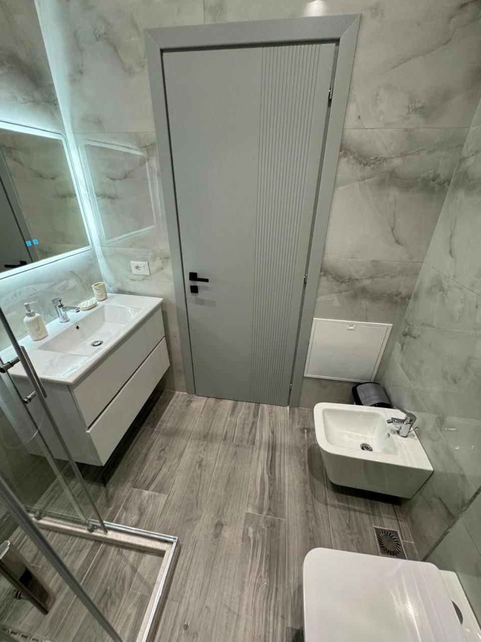 Isla'S Luxurious Seaside Apartments Durrës 외부 사진